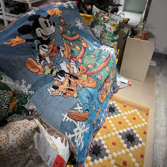 High Quality Cotton Mickey Cartoon Jacquard Woven Blanket Custom Christmas Printing Tapestry Tassels for Sofa Decoration Home Textile Gift Fleece Travel Blanket 